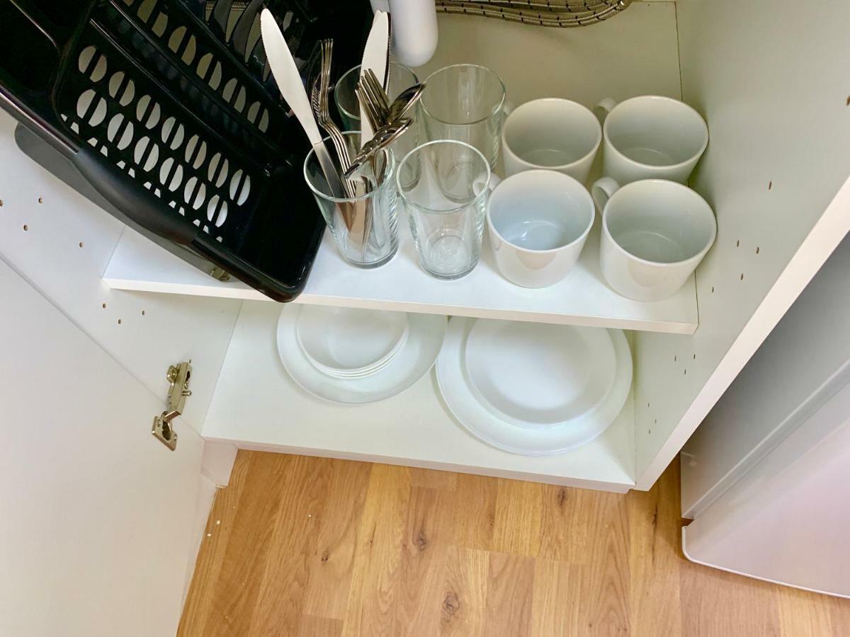 London Studio Apartments, Private Bathrooms And Parking Ίλφορντ Εξωτερικό φωτογραφία